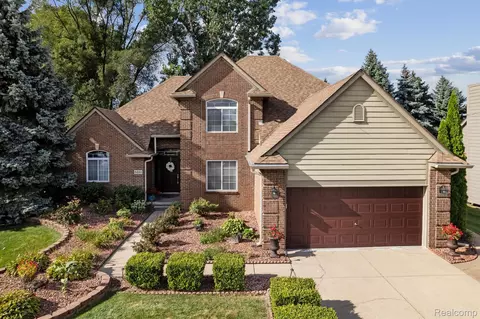 5061 Whitby Dr, Sterling Heights, MI 48314
