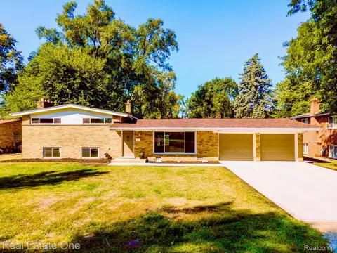 45467 Sterritt St, Utica, MI 48317