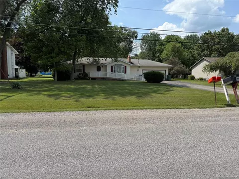 1336 S Seymour Rd, Clayton, MI 48532