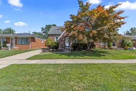 6720 N Lafayette St, Dearborn Heights, MI 48127