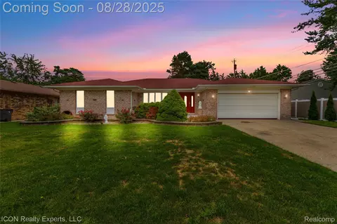35530 Morris Dr, Clinton Township, MI 48035
