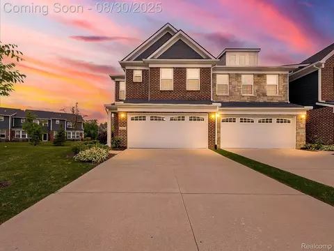 43625 Prospect Ln, Novi, MI 48375