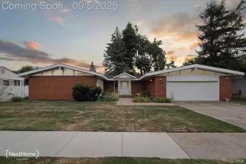 9445 Washington St, Romulus, MI 48174