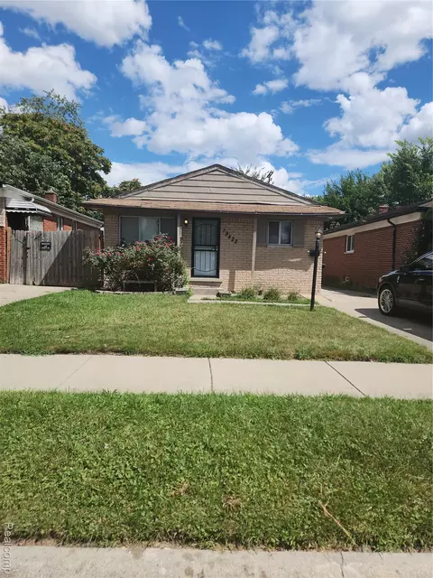 19422 Algonac St, Detroit, MI 48234