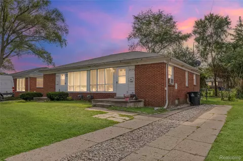 2420 Ackley Ave, Westland, MI 48186