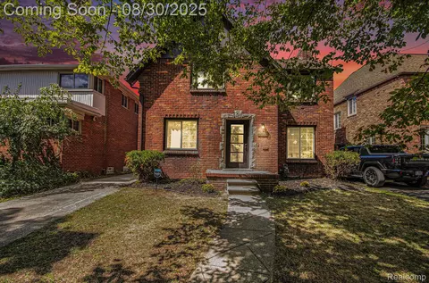19941 Briarcliff Rd, Detroit, MI 48221