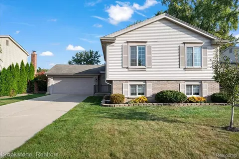 42384 Beechwood Ct, Canton, MI 48188