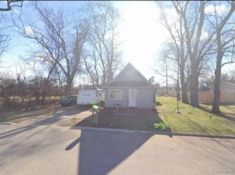 2902 John Portis Port Hu 2902 John L Portis Port Huron 48060 Dr, Port Huron, MI 48060
