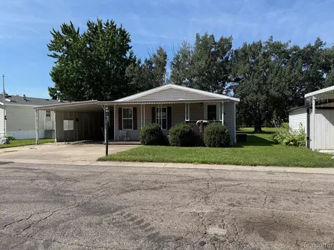 59 Clydesdale Dr, Mount Morris, MI 48458