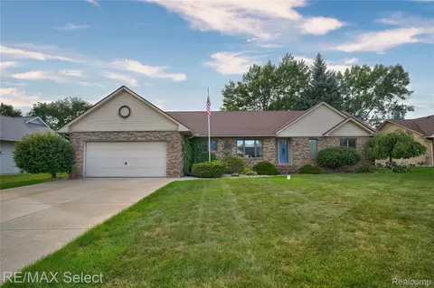 5293 Lin Hill Dr, Mundy, MI 48473