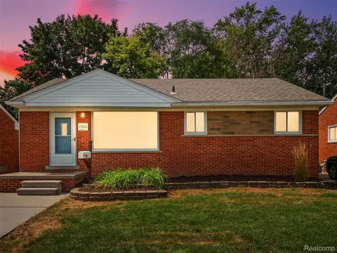 17401 Beech Daly Rd, Redford, MI 48240
