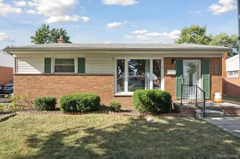 13752 Peach St, Southgate, MI 48195