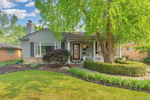 16141 Reedmere Ave, Beverly Hills, MI 48025