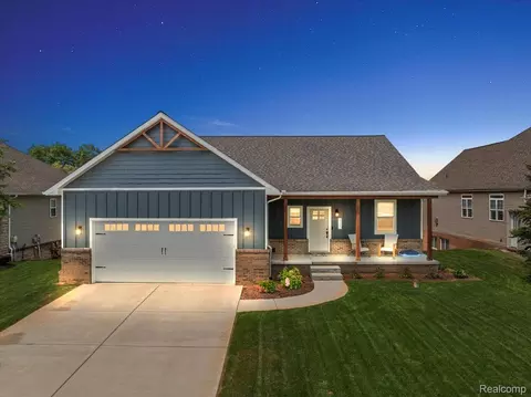 5330 Pebble Beach Dr, Metamora, MI 48455