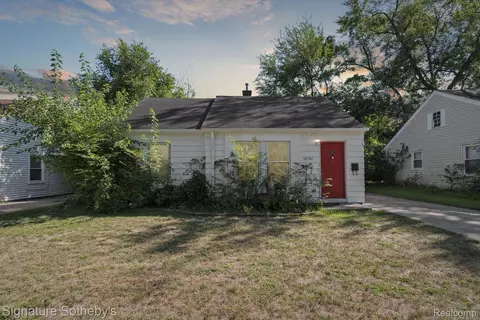 12761 Saratoga St, Oak Park, MI 48237