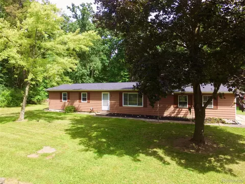 11411 Toma Rd, Putnam, MI 48169