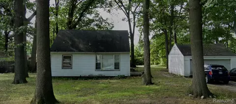20619 Midway Ave, Southfield, MI 48075