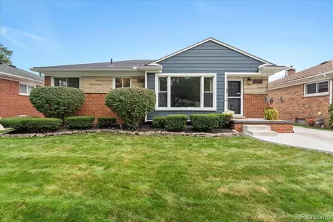 18778 Moore Ave, Allen Park, MI 48101