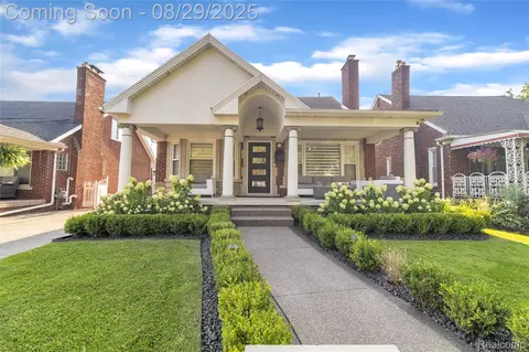 6061 Oakman Blvd, Dearborn, MI 48126