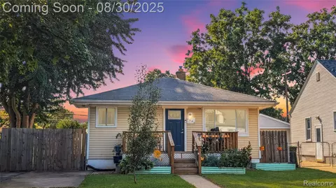 6640 Jackson St, Taylor, MI 48180