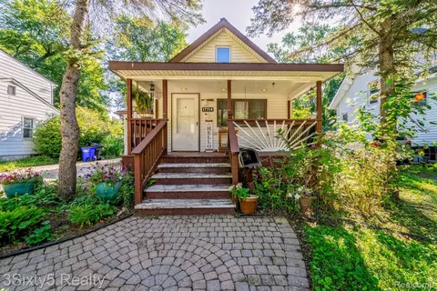 17714 Salem St, Detroit, MI 48219