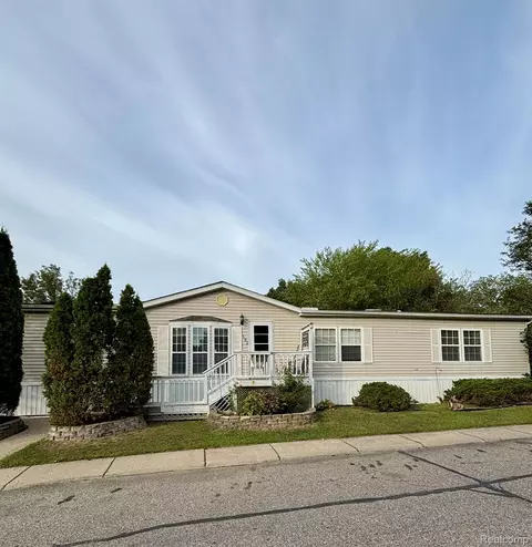 2500 Mann Rd, Village Of Clarkston, MI 48346