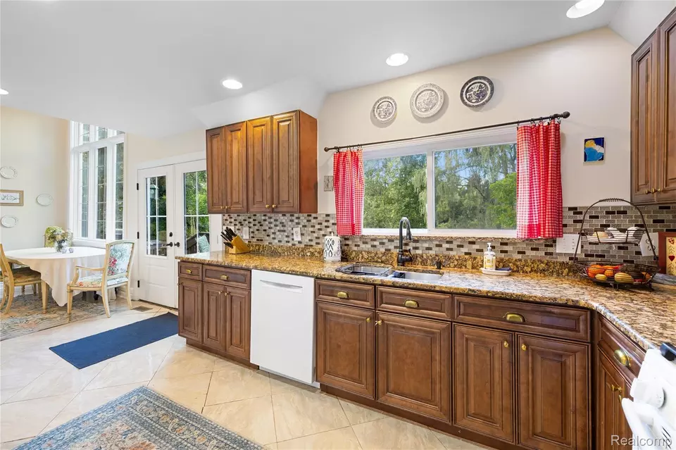 Kitchen - 46150 7 Mile Rd, Northville, MI 48167 photo 1 of 4
