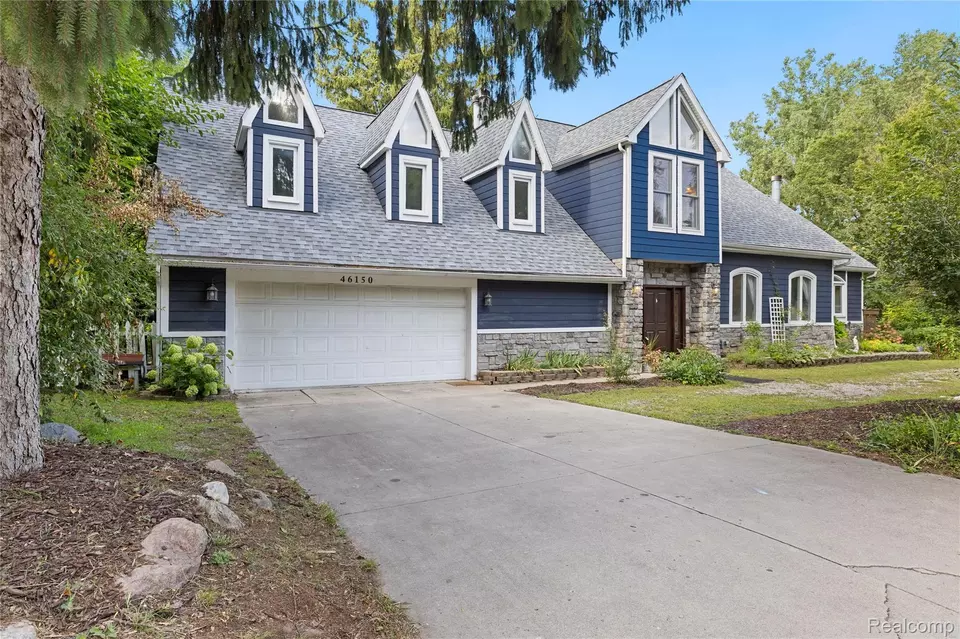 Exterior - 46150 7 Mile Rd, Northville, MI 48167 photo 2 of 6