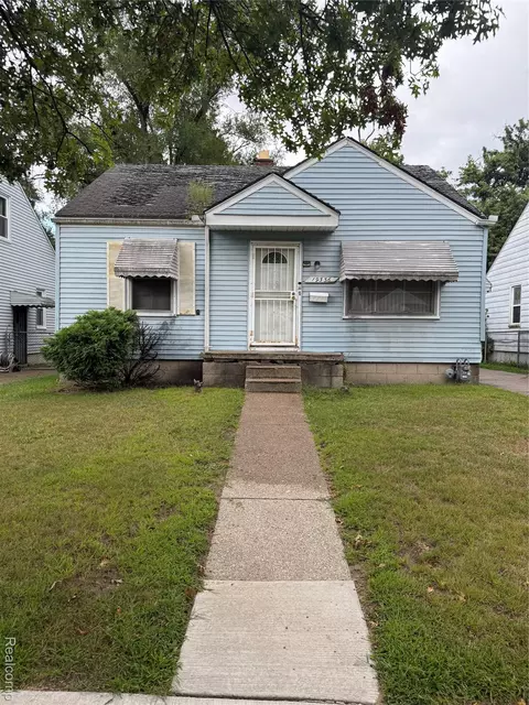 19336 Huntington Rd, Detroit, MI 48219