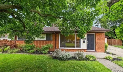 26156 Keith St, Dearborn Heights, MI 48127