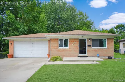 27263 Arsenal Ave, Warren, MI 48093