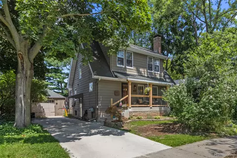 1676 Pearson St, Ferndale, MI 48220