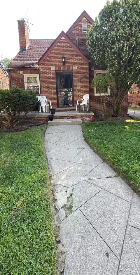 15720 Lauder St, Detroit, MI 48227