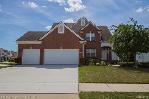 29326 Debbie Dr, New Baltimore, MI 48051