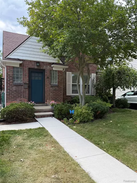 651 N Highland St, Dearborn, MI 48128