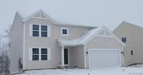 8145 Moonlight Creek Ln, Handy, MI 48836