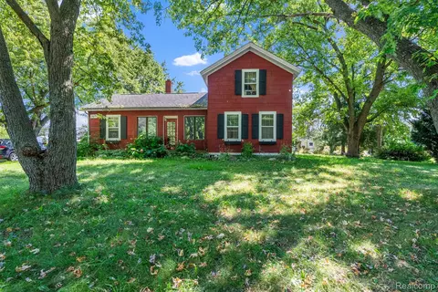 3115 Grange Hall Rd, Groveland, MI 48462