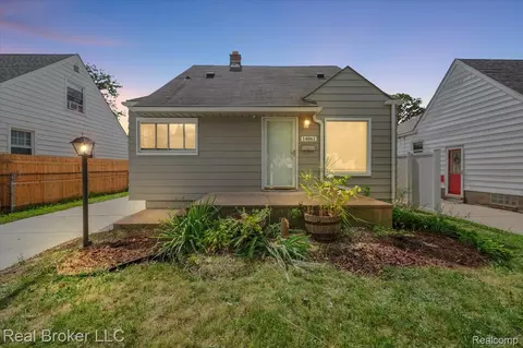 14861 Russell Ave, Allen Park, MI 48101