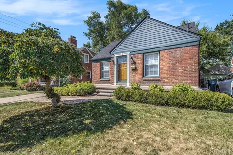 3225 Royal Ave, Berkley, MI 48072