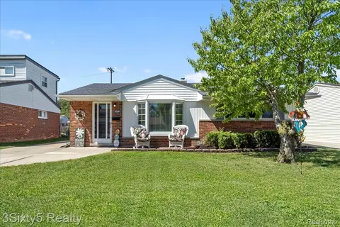 18560 Valade St, Riverview, MI 48193