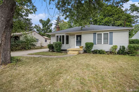 4172 Dallas Ave, Holt, MI 48842