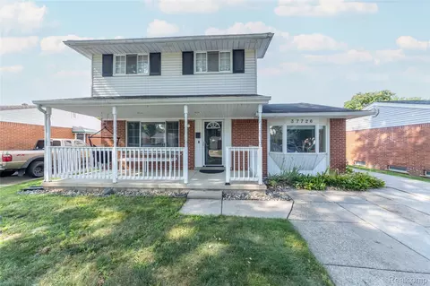 37726 Walnut St, Romulus, MI 48174
