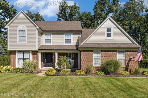 1387 Catherines Way, Genoa, MI 48843