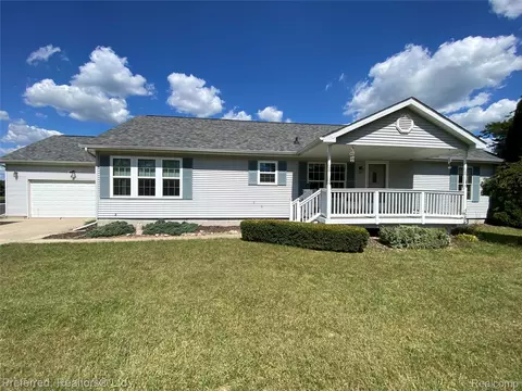3185 Faussett Rd, Howell, MI 48855