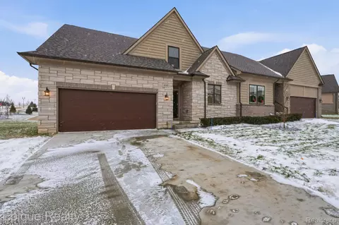 600 Cornerstone Dr, Oxford, MI 48371