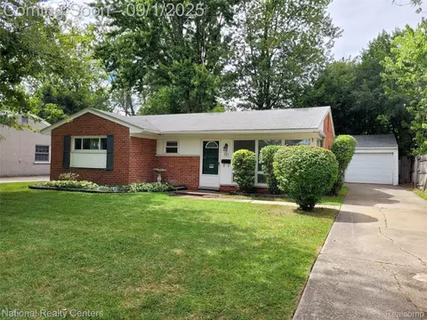 359 Sheffield Dr, Troy, MI 48083