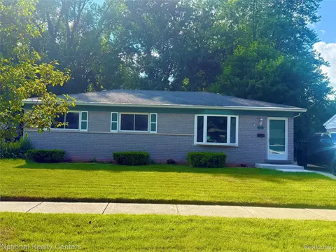 6790 Emily Ct, Westland, MI 48185