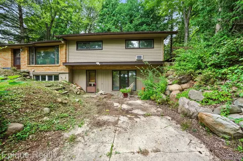 7871 E M 71, Durand, MI 48429