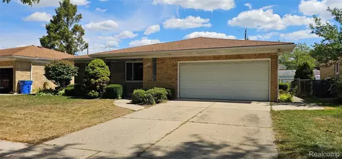 26620 Eureka Dr, Warren, MI 48091