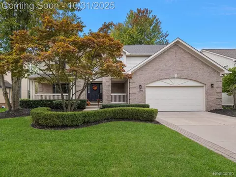 2946 Greenlawn Ave, Commerce, MI 48382